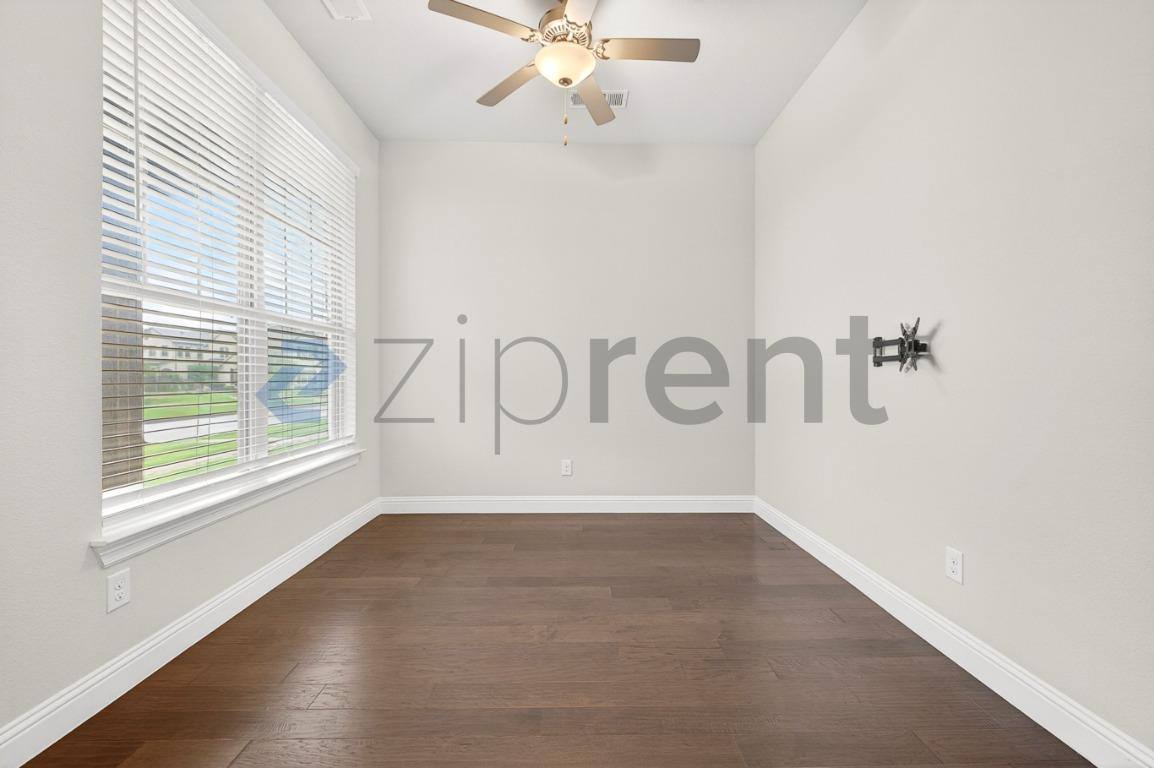 House for rent at 8451 Bronzegate Trail, Frisco, TX 75034