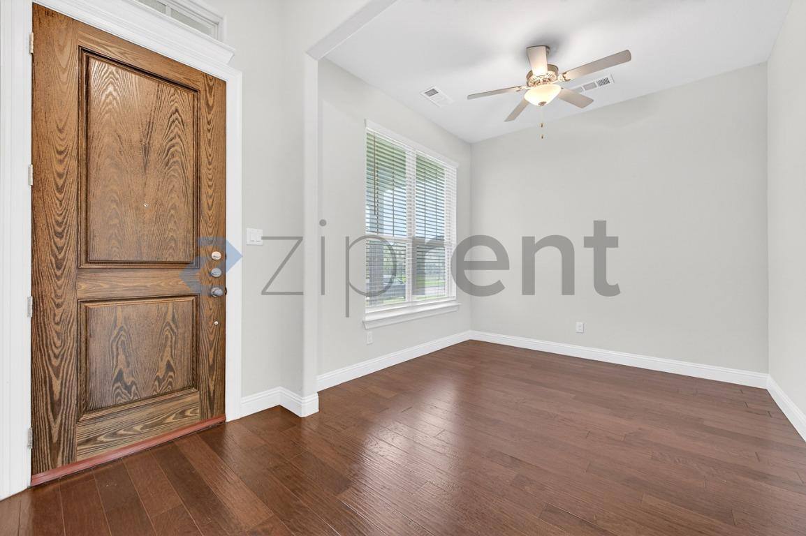 House for rent at 8451 Bronzegate Trail, Frisco, TX 75034