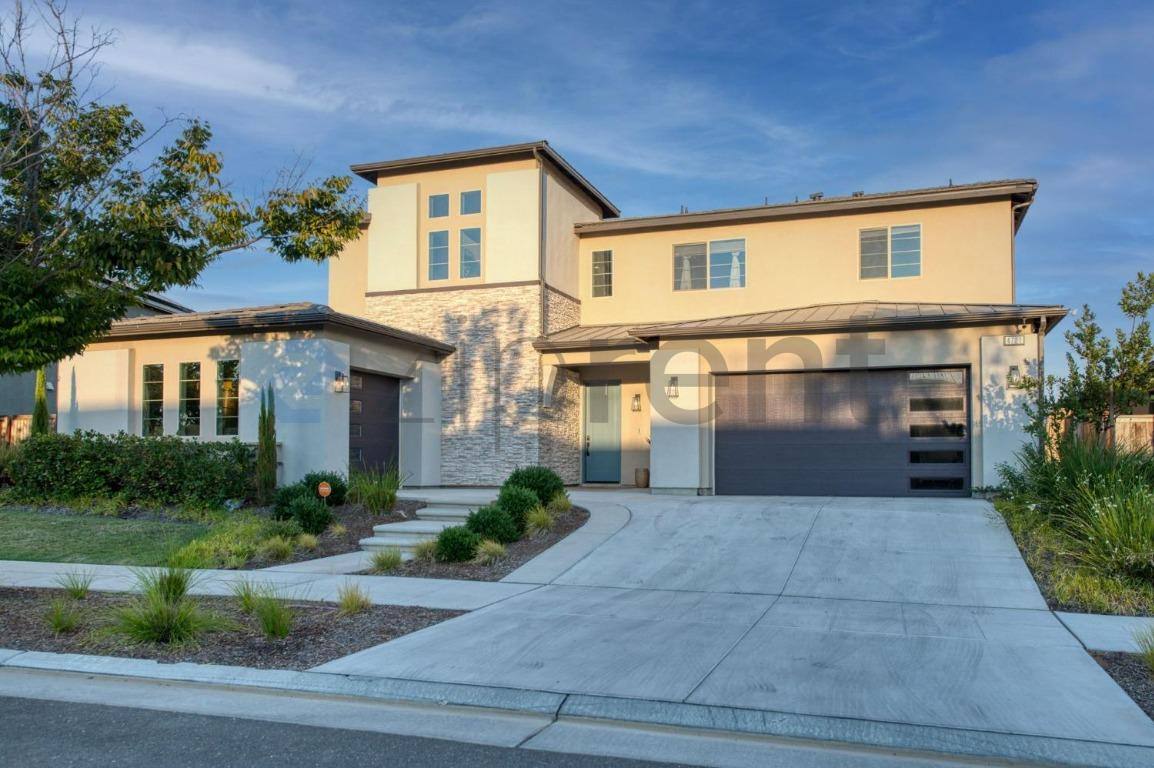 House for rent at 4721 Overstone Ave, Madera, CA 93636