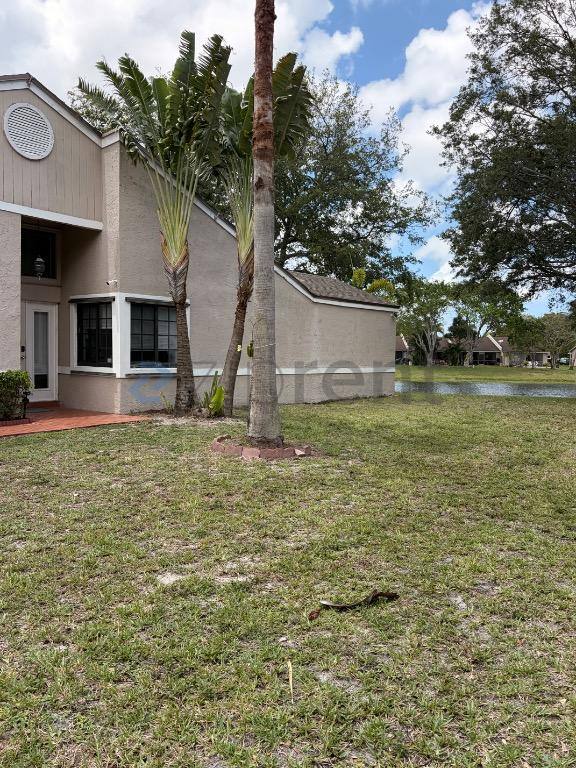 Townhouse for rent at 5140 NW 11th Dr, Pompano Beach, FL 33064