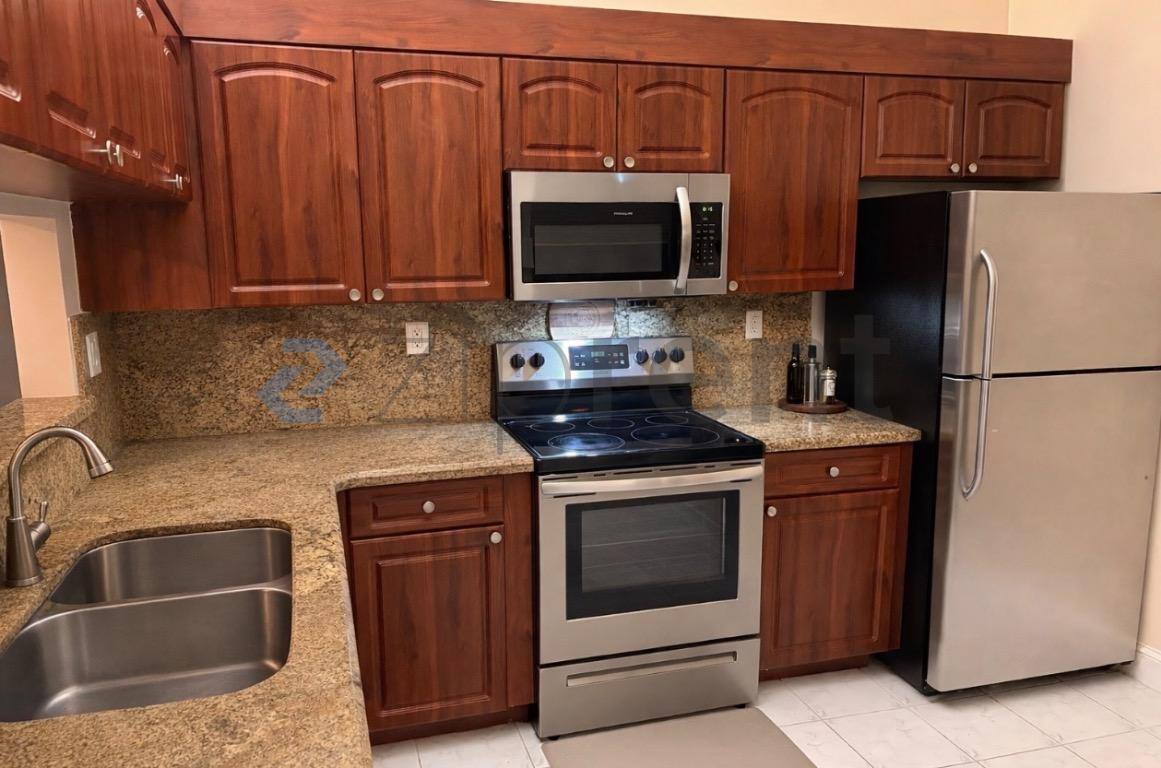 Townhouse for rent at 5140 NW 11th Dr, Pompano Beach, FL 33064