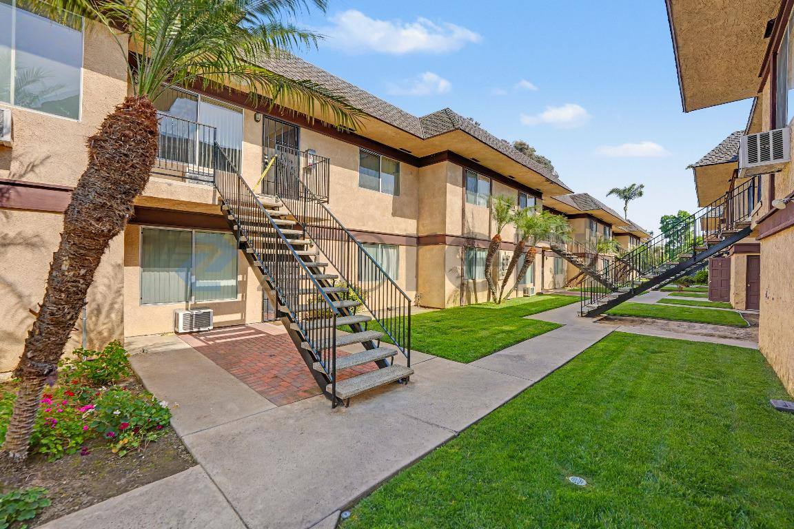 Apartment for rent at 3523 W Savanna St #9, Anaheim, CA 92804