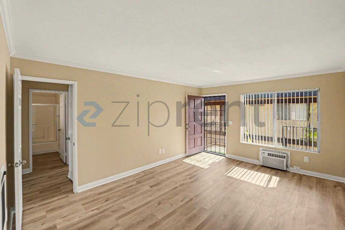 Apartment for rent at 3523 W Savanna St #9, Anaheim, CA 92804