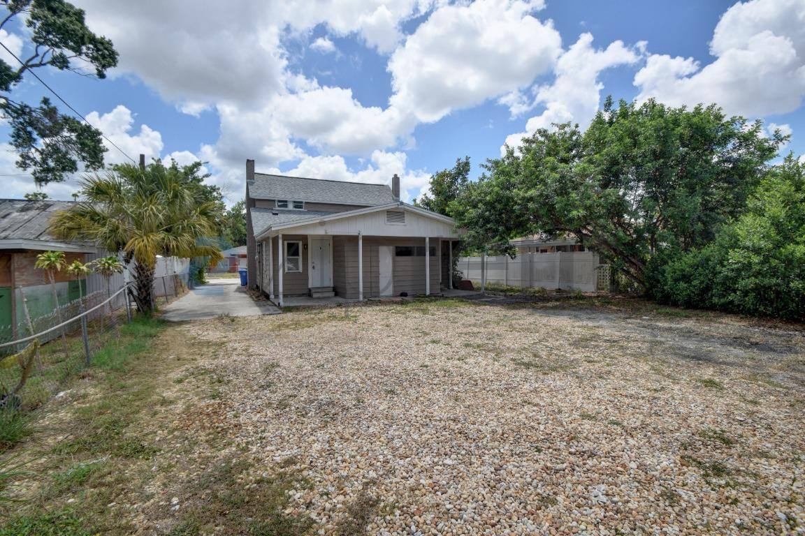 House for rent at 914 23rd St W #B, Bradenton, FL 34205
