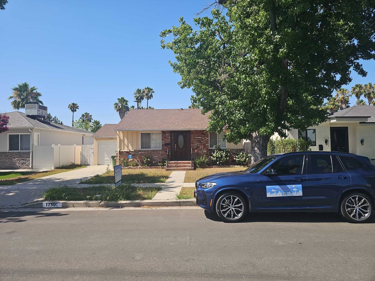Apartment for rent at 17511 Bullock St, Encino, CA 91316