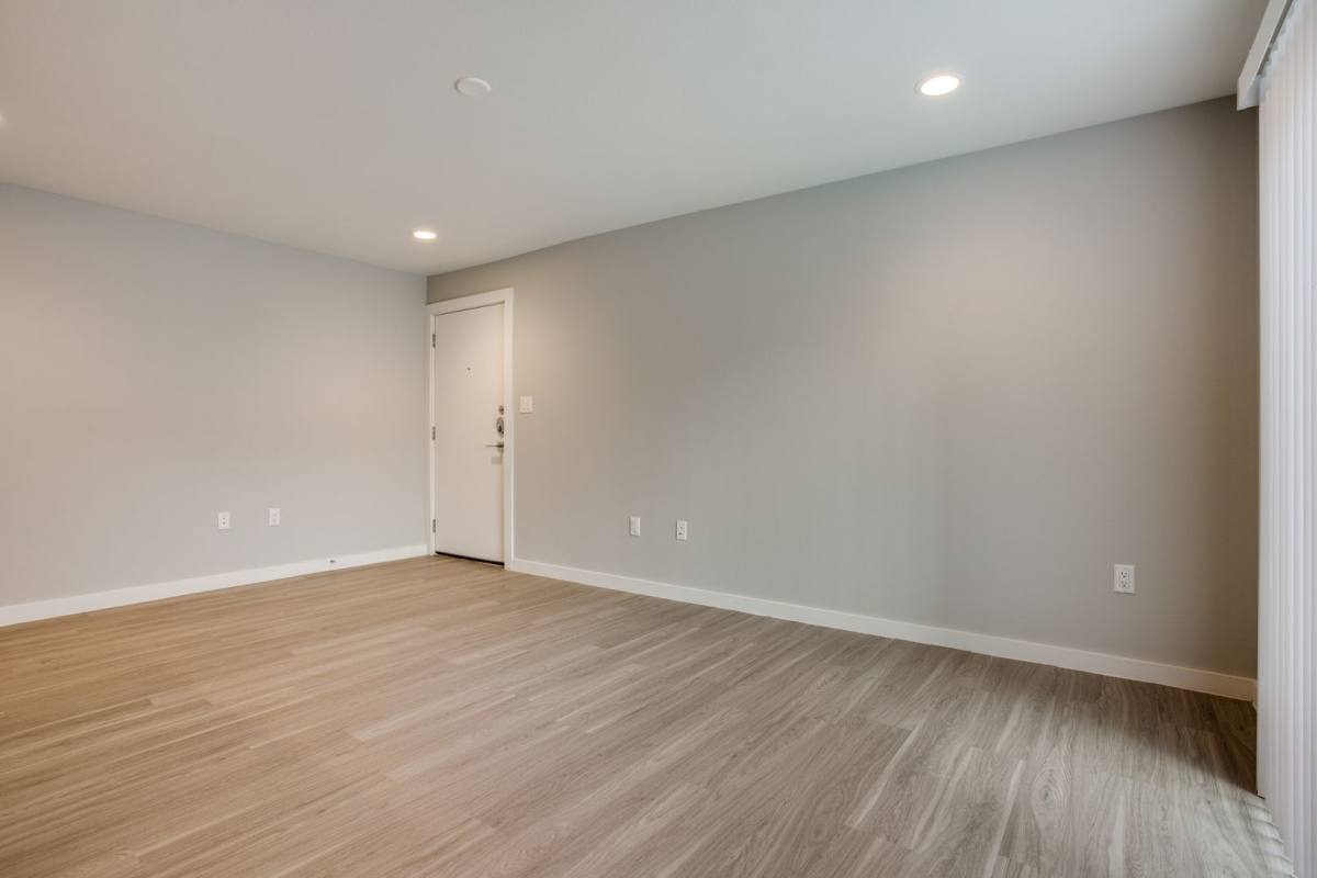 Apartment for rent at 3328 Cedarplaza, Dallas, TX 75219