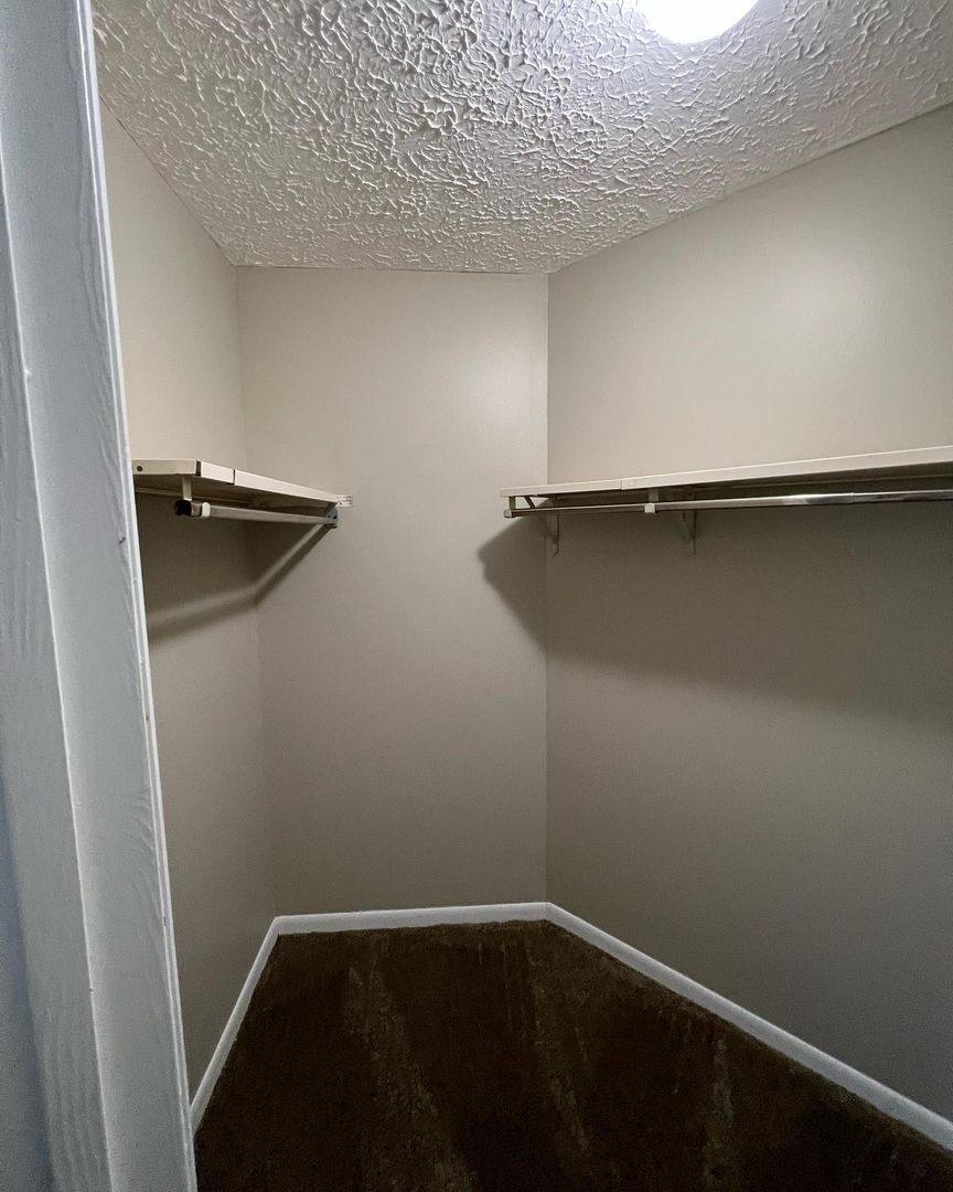 Apartment for rent at 1705 Lakeshore Dr #G, Anderson, IN 46012