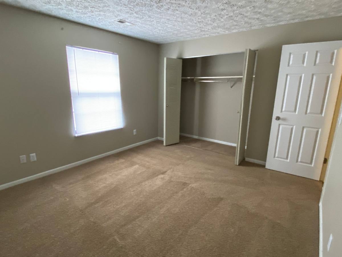 Apartment for rent at 1705 Lakeshore Dr #G, Anderson, IN 46012