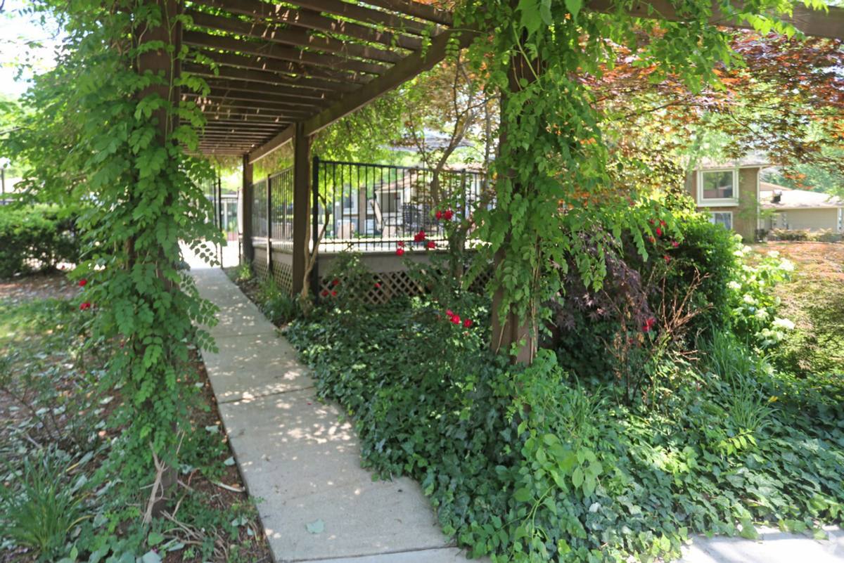 Apartment for rent at 5515 W Market St, Greensboro, NC 27409