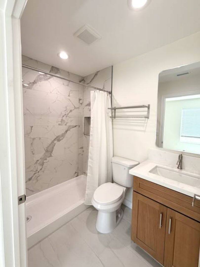 Apartment for rent at 16001 Live Oak St, Hesperia, CA 92345