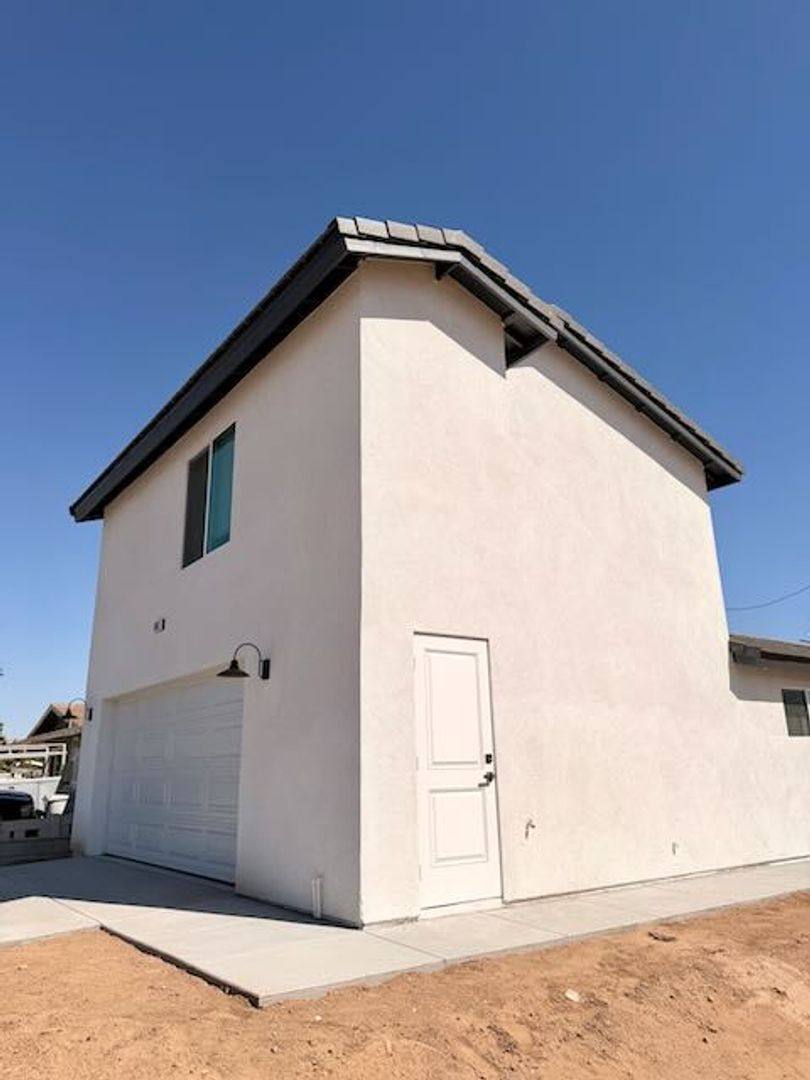 Apartment for rent at 16001 Live Oak St, Hesperia, CA 92345
