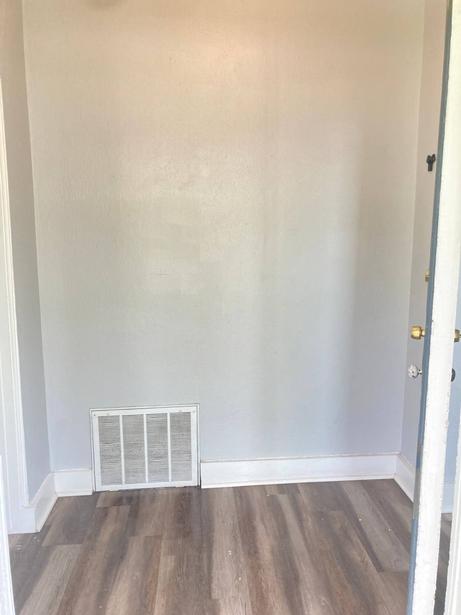 Apartment for rent at 1031 S Washington St, Lockport, IL 60441