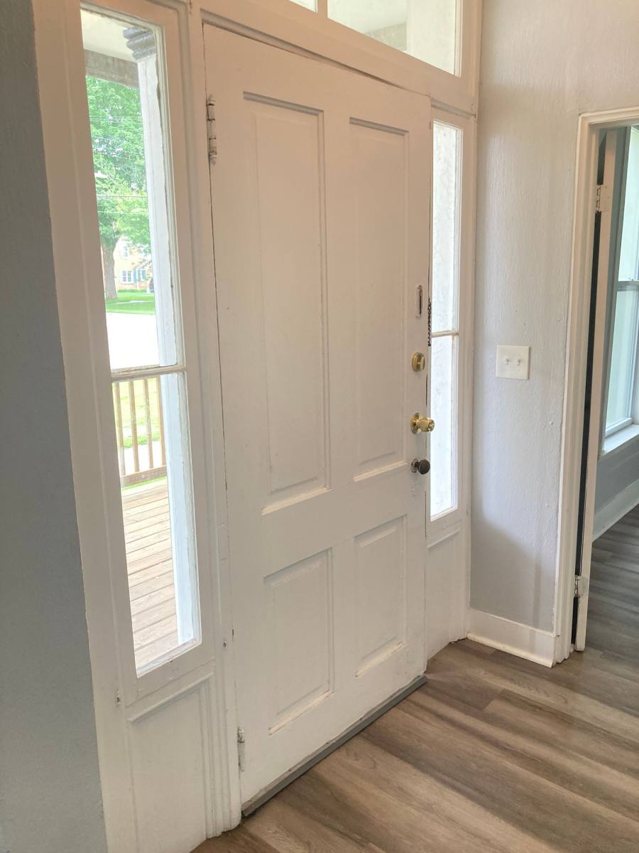 Apartment for rent at 1031 S Washington St, Lockport, IL 60441