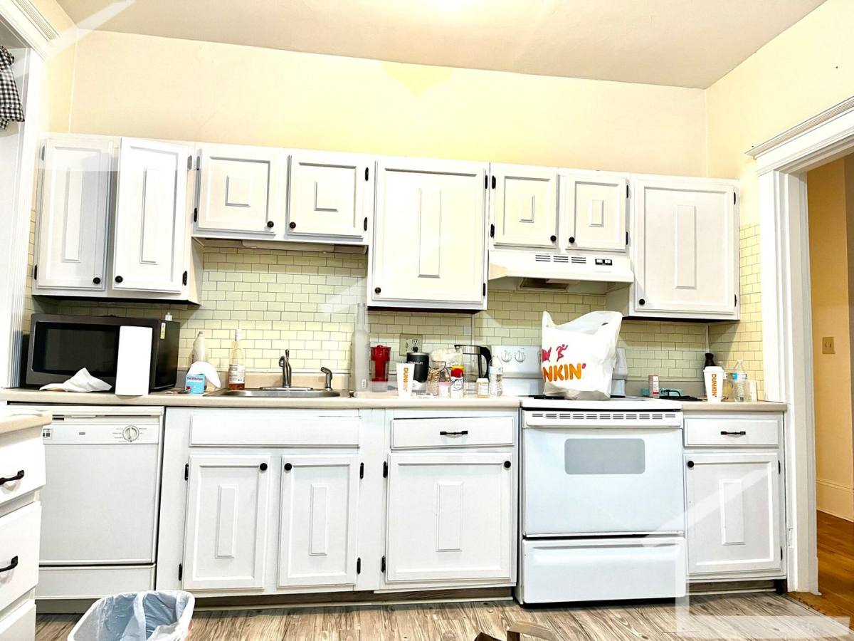 Apartment for rent at 75B Longwood Ave, Brookline, MA 02446