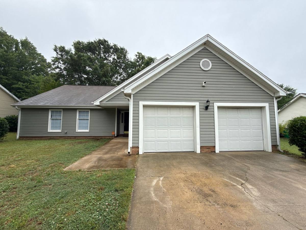 House for rent at 13500 Stephendale Dr, Charlotte, NC 28273