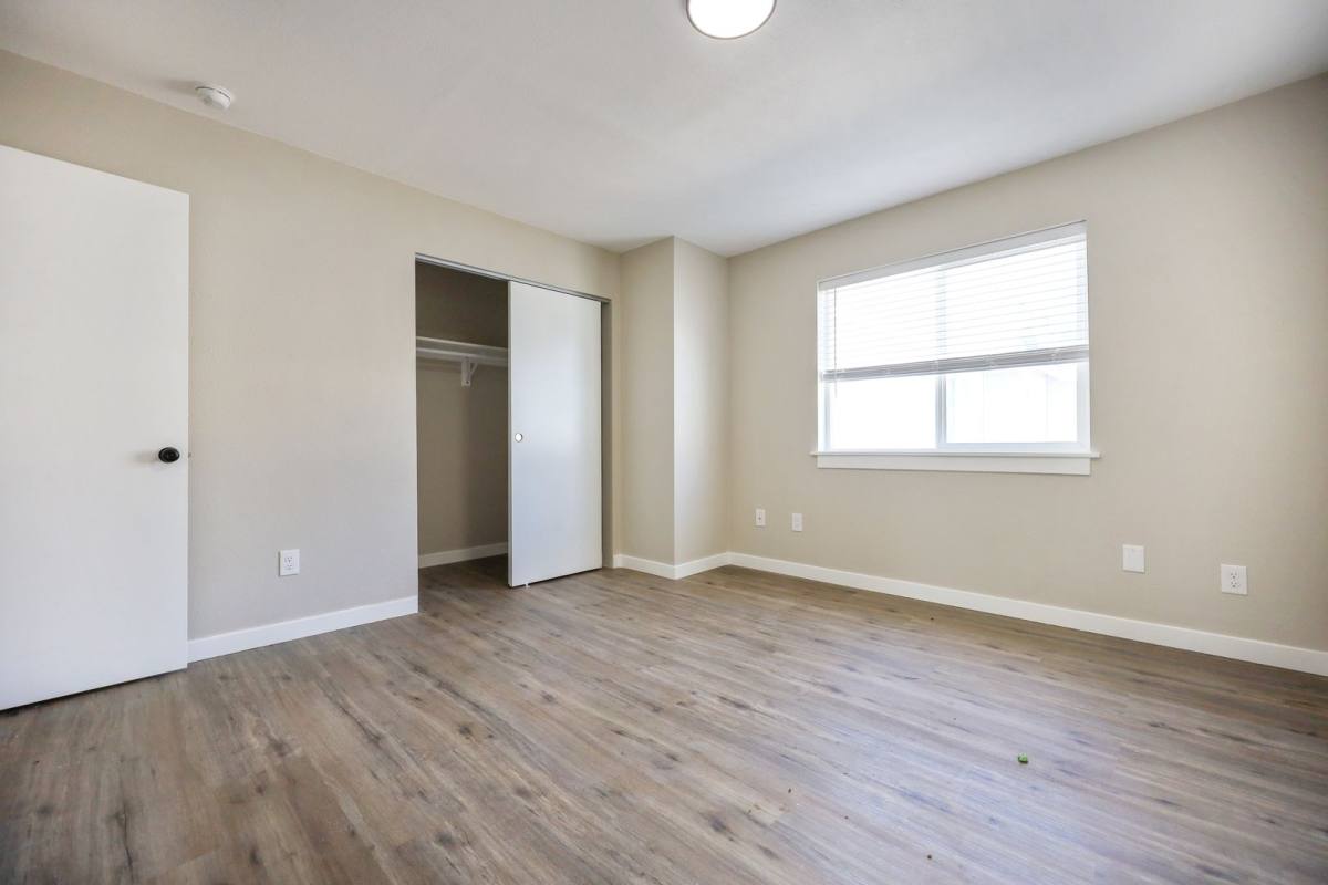 Townhouse for rent at 2827 SE 90th Place, Portland, OR 97266