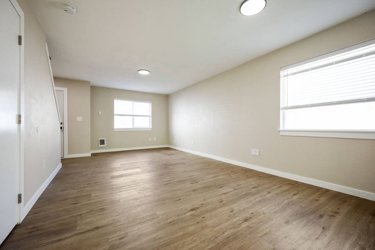 Townhouse for rent at 2827 SE 90th Place, Portland, OR 97266