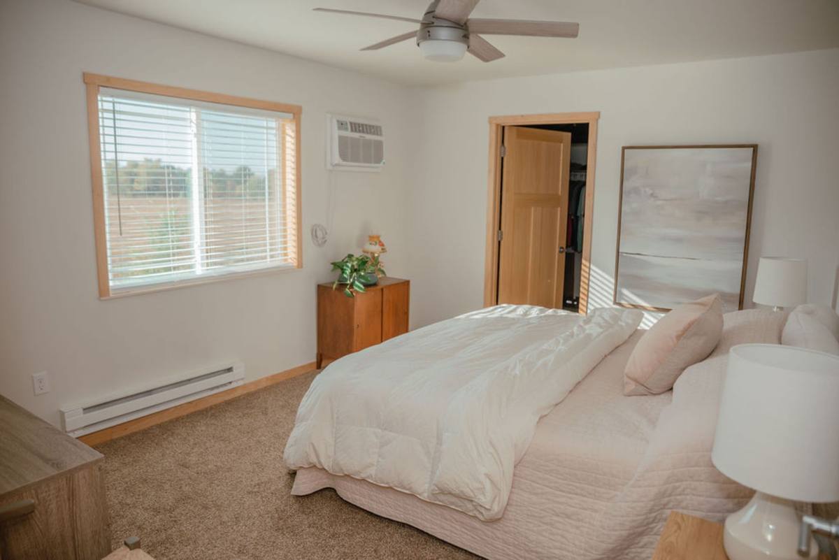 Apartment for rent at 3850 Sunnyside Dr, La Crosse, WI 54601