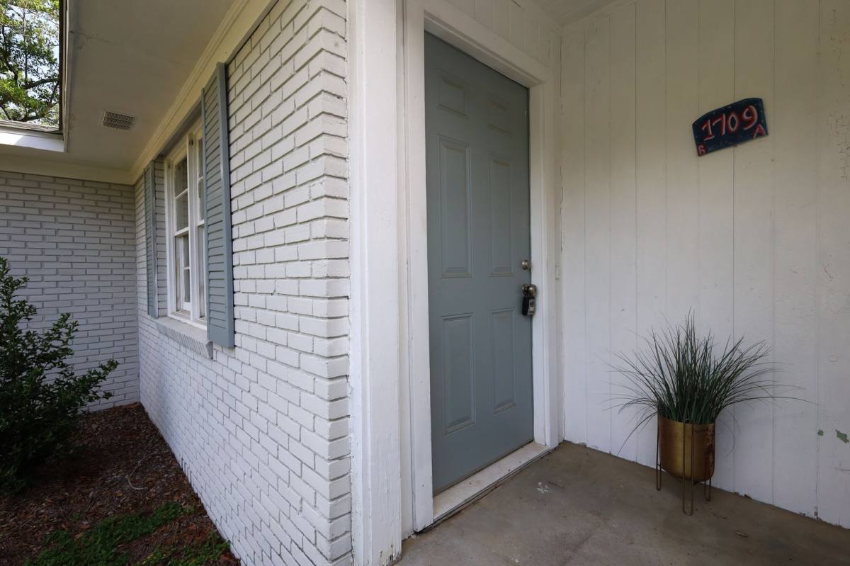 House for rent at 1709 Azalea Dr, Valdosta, GA 31602