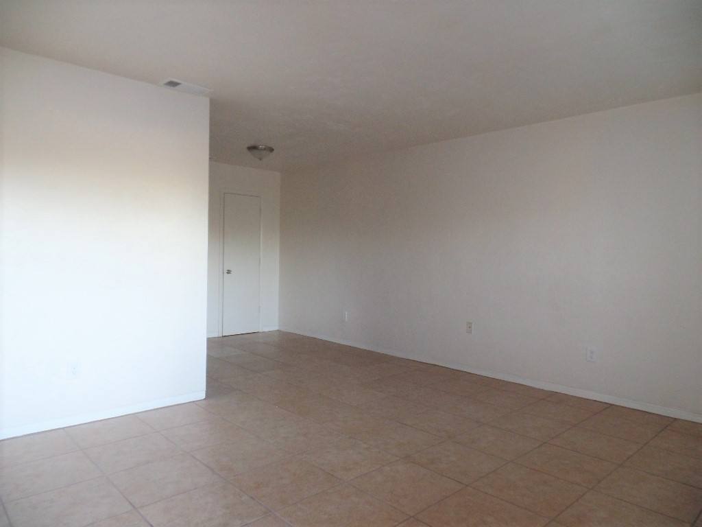 Apartment for rent at 1240 70th St N, Saint Petersburg, FL 33710