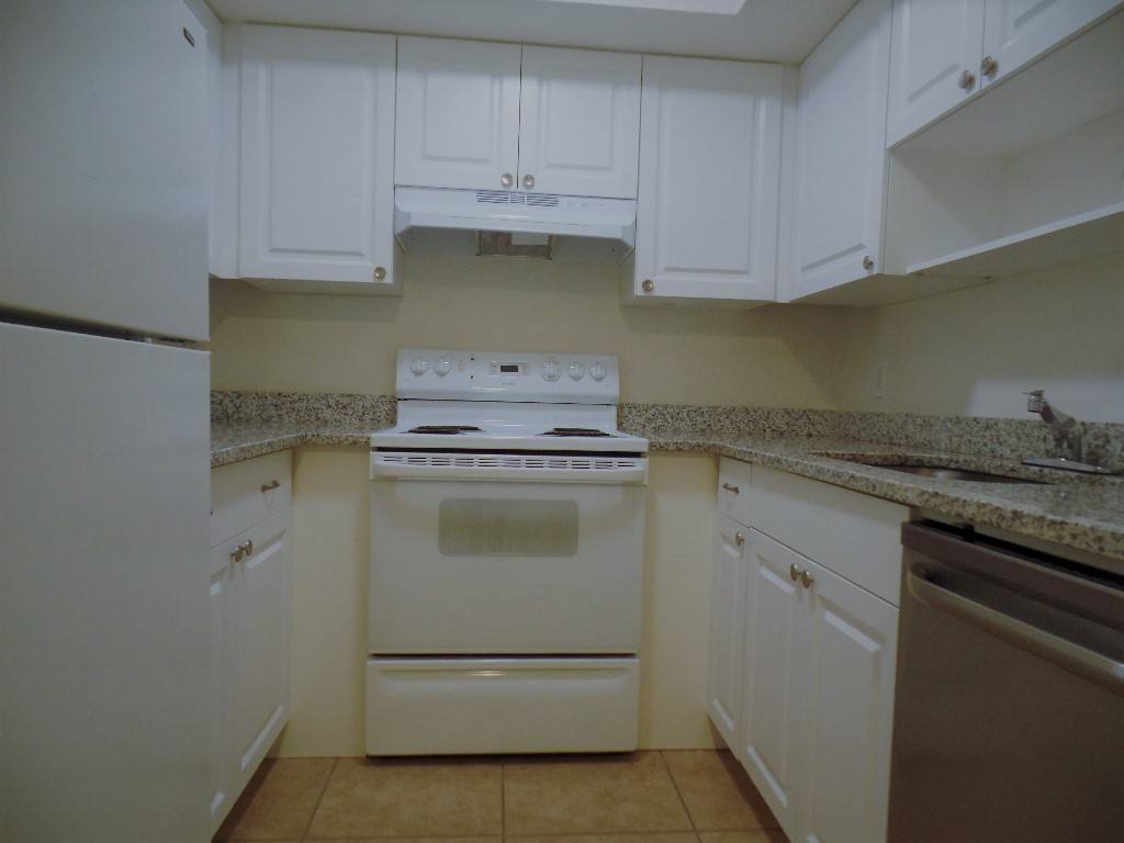 Apartment for rent at 1240 70th St N, Saint Petersburg, FL 33710