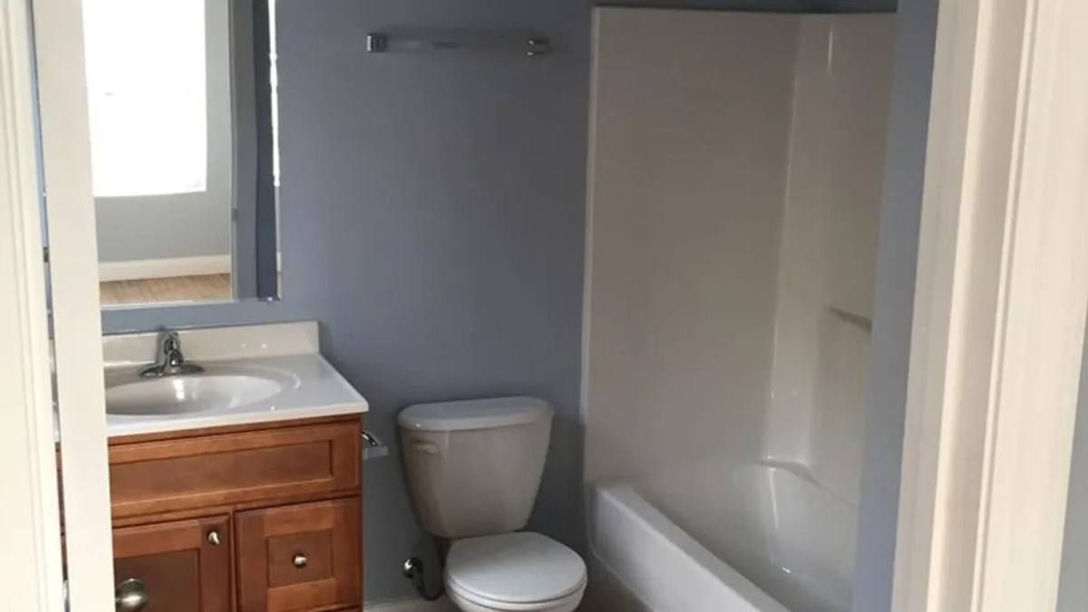 Apartment for rent at 1640 Jefferson, Paducah, KY 42001