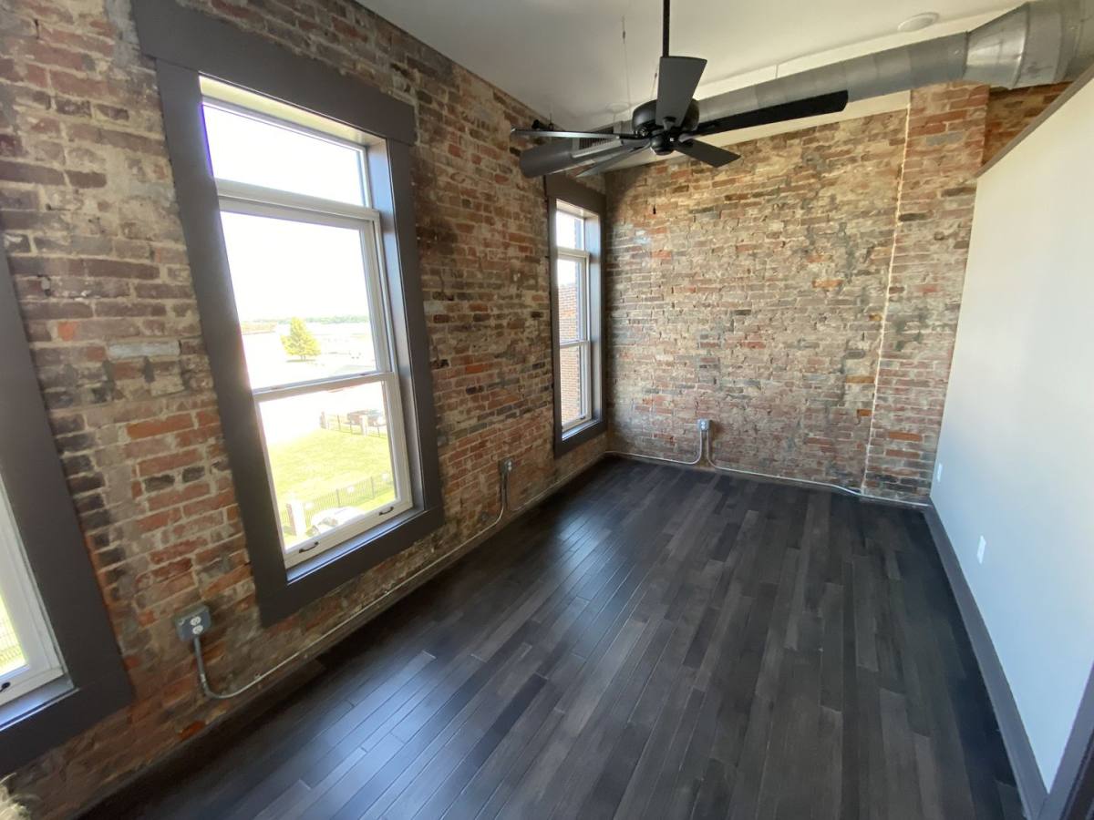 Apartment for rent at 227 Broadway, Paducah, KY 42001