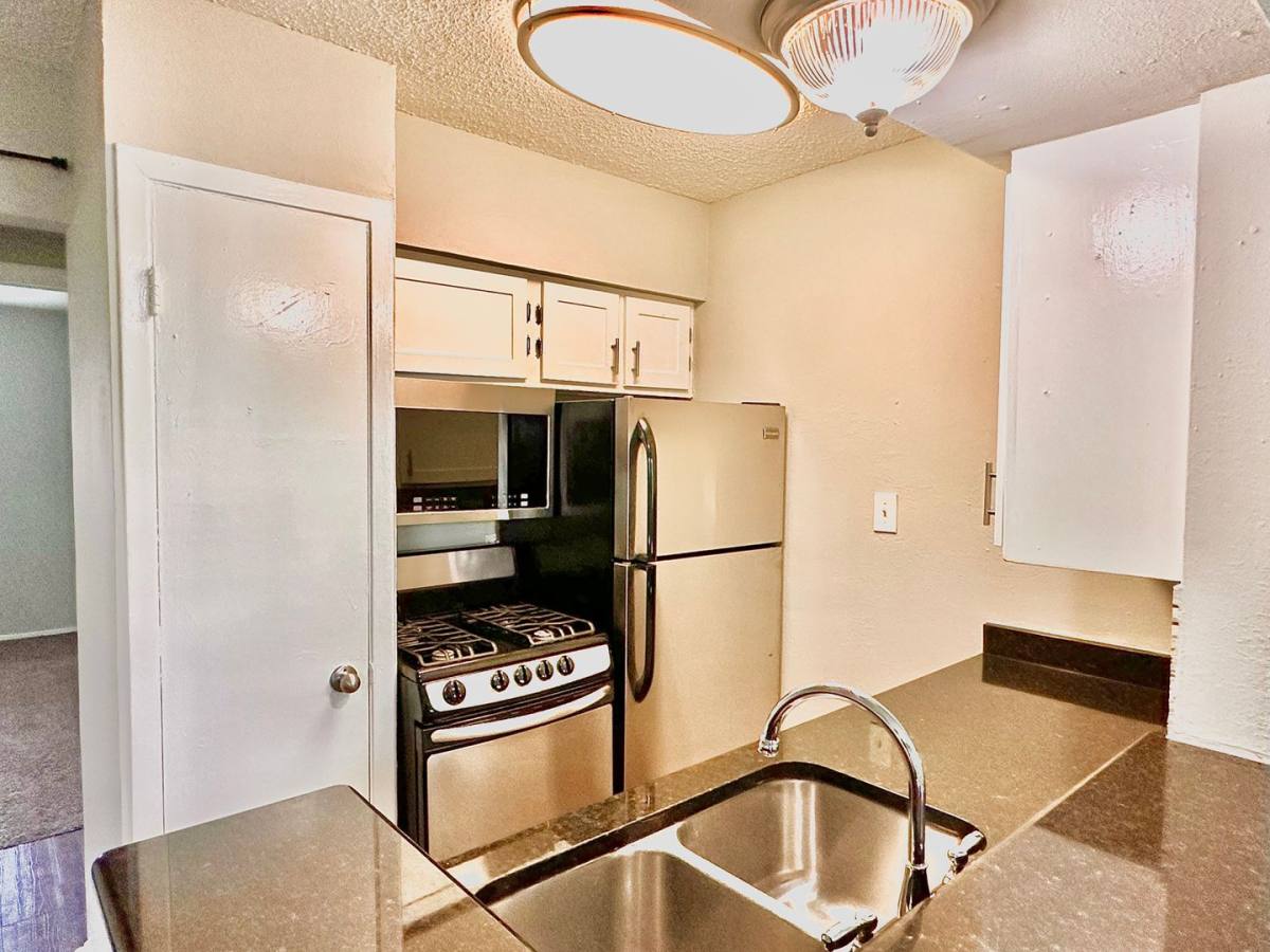 Apartment for rent at 2401 Manor Rd, Austin, TX 78722