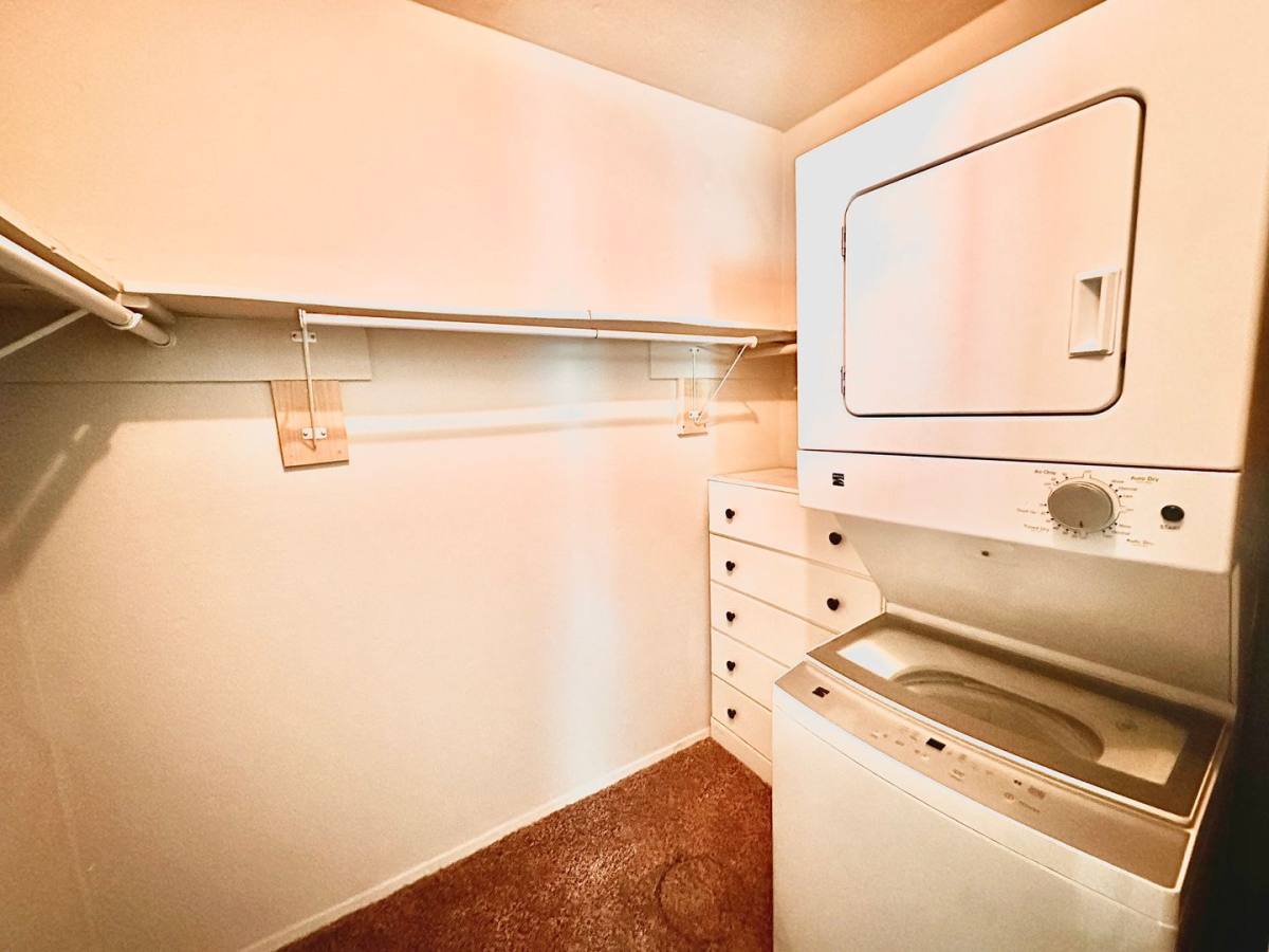 Apartment for rent at 2401 Manor Rd, Austin, TX 78722