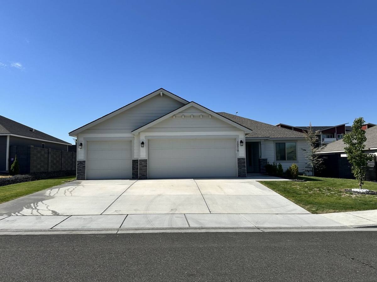 House for rent at 10518 Chinook Dr, Pasco, WA 99301
