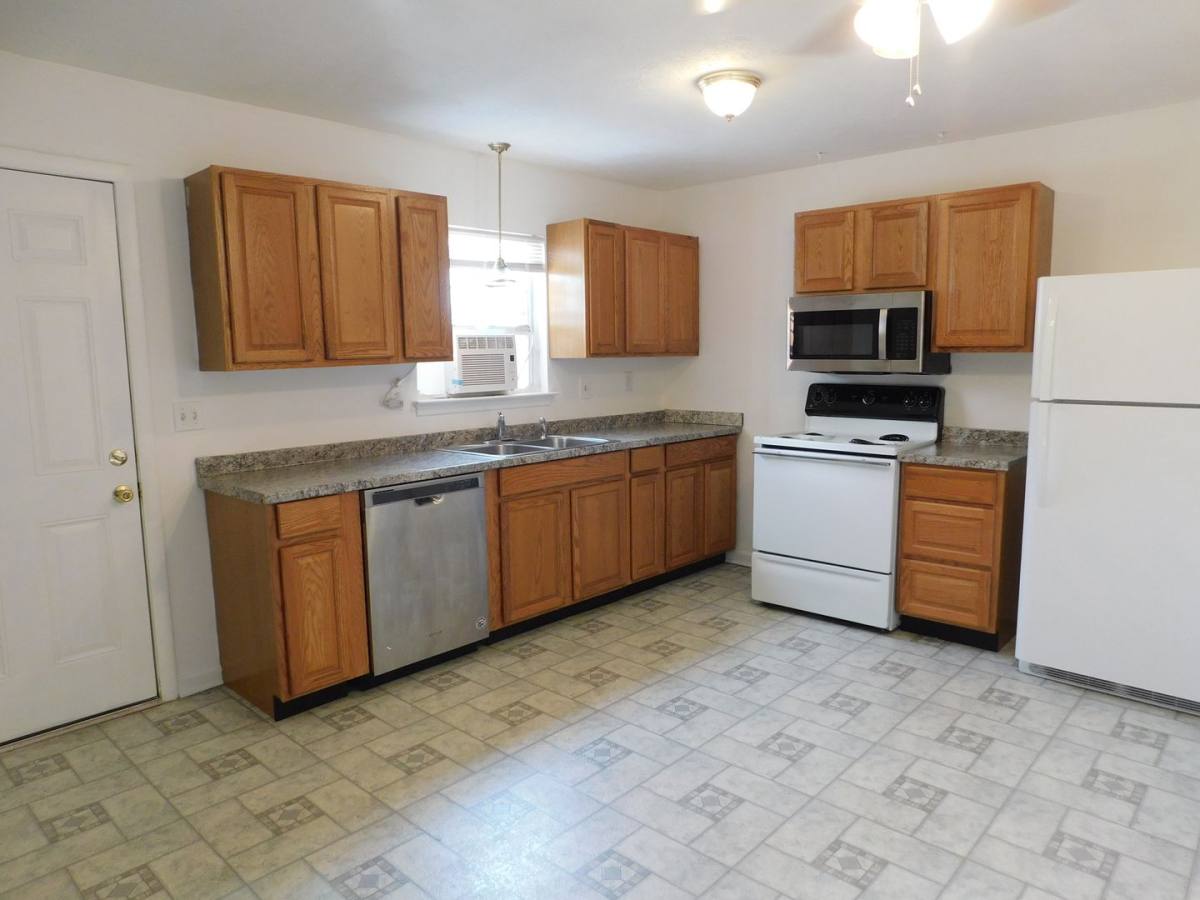 Townhouse for rent at 230 Waterford Lane, Winchester, VA 22602