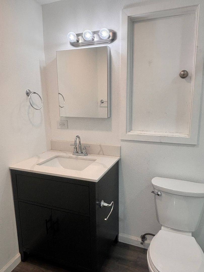 Townhouse for rent at 428 Winslow St, Crockett, CA 94525
