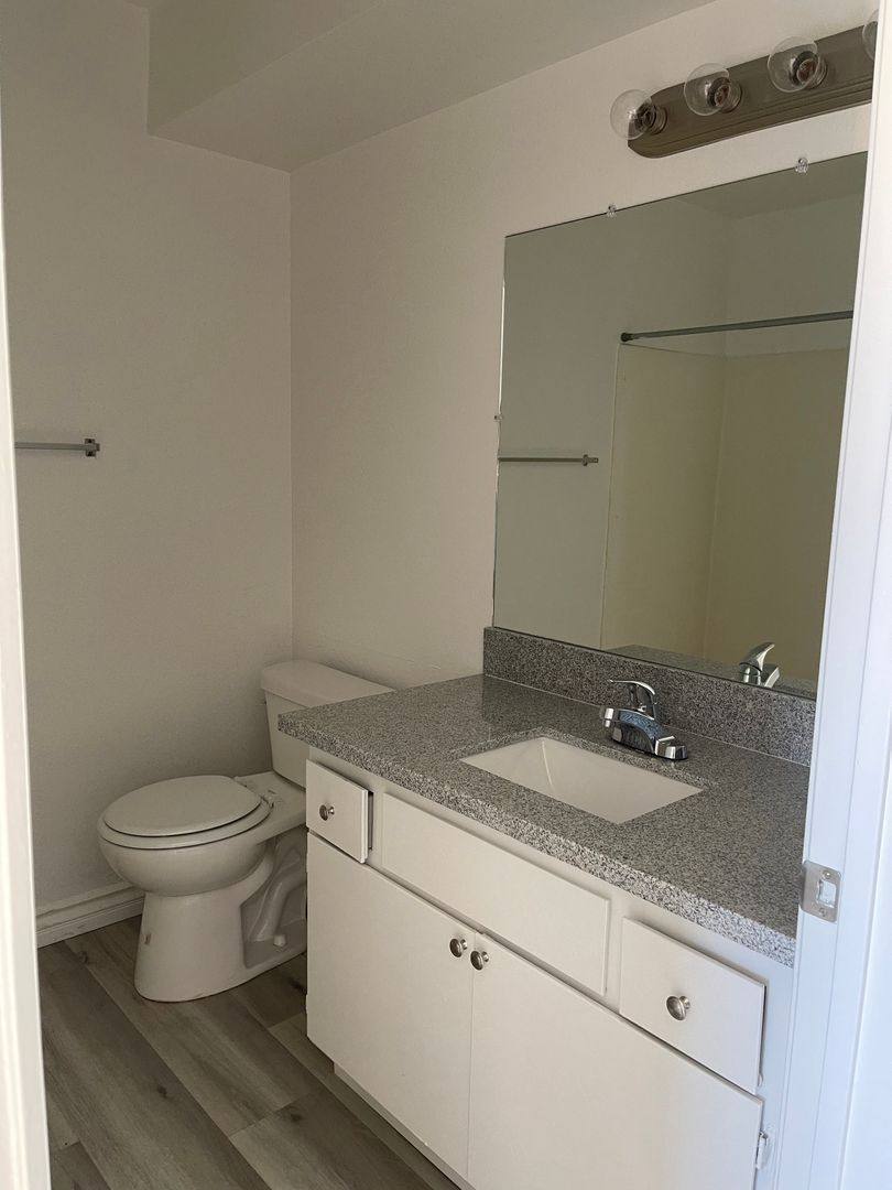 Apartment for rent at 10135 Hillhaven Ave, Tujunga, CA 91042
