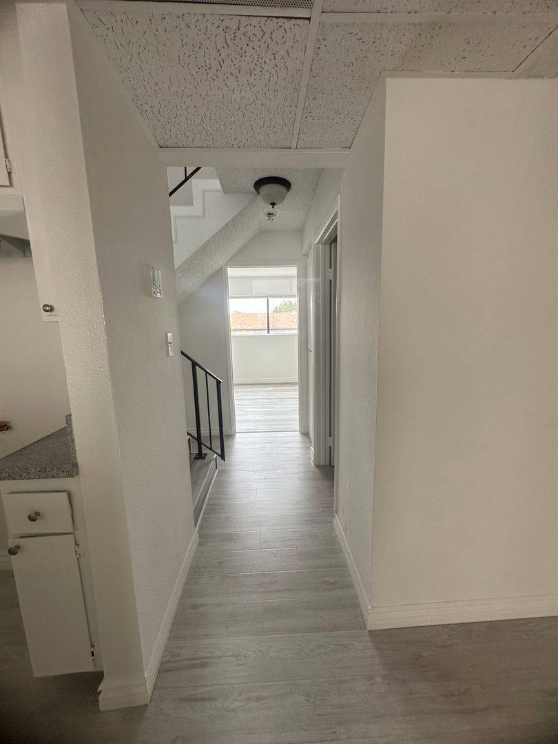 Apartment for rent at 10135 Hillhaven Ave, Tujunga, CA 91042