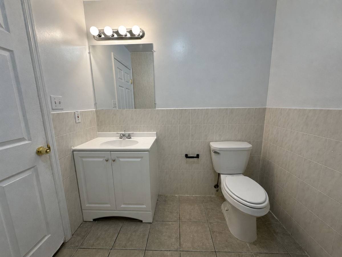 Apartment for rent at 111 Harris Ave, Middlesex, NJ 08846