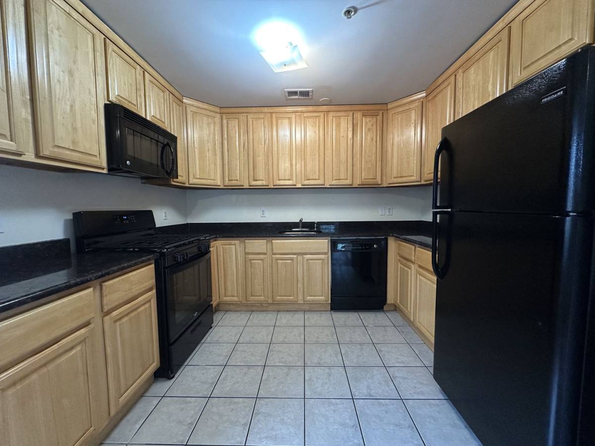 Apartment for rent at 111 Harris Ave, Middlesex, NJ 08846