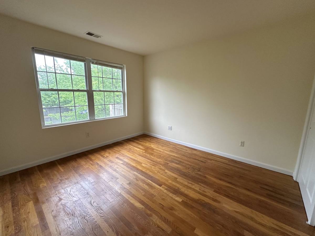 Apartment for rent at 111 Harris Ave, Middlesex, NJ 08846