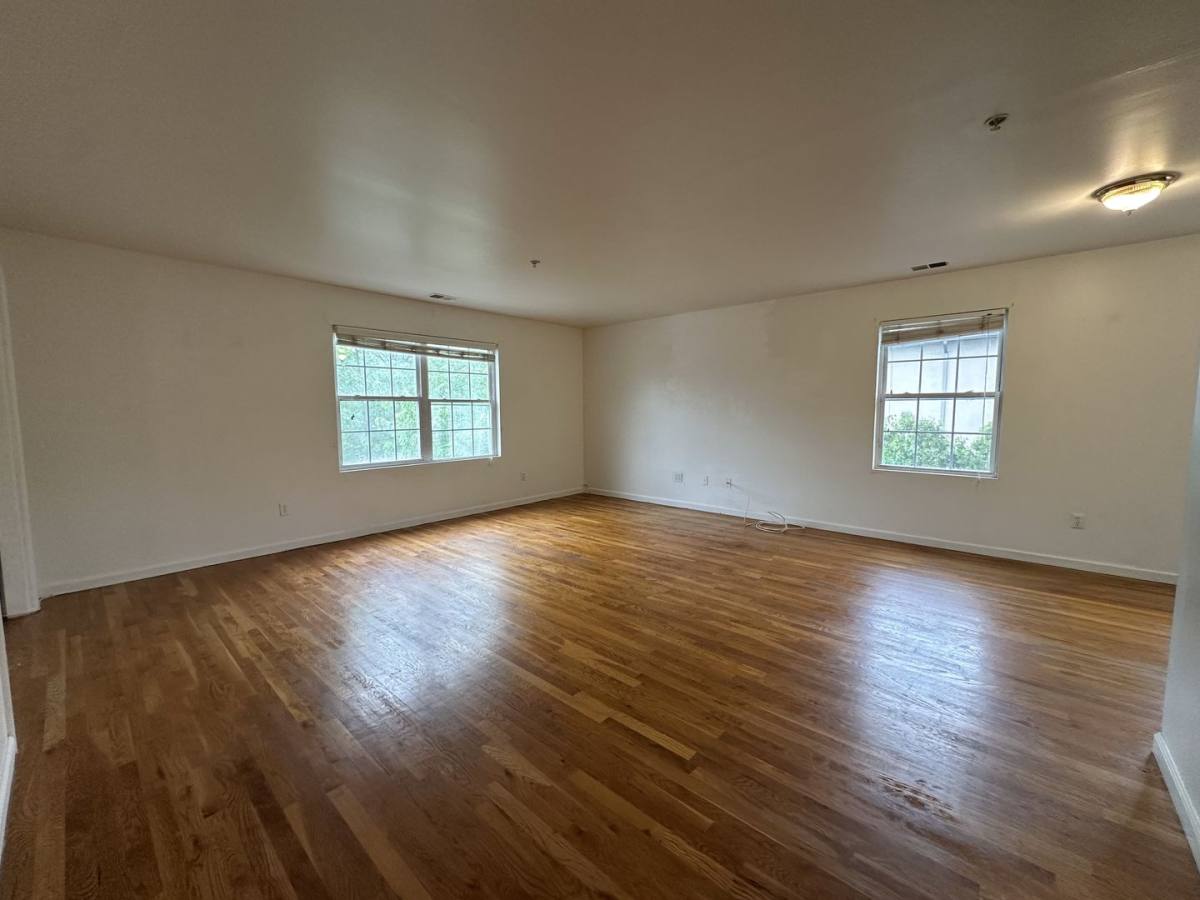 Apartment for rent at 111 Harris Ave, Middlesex, NJ 08846