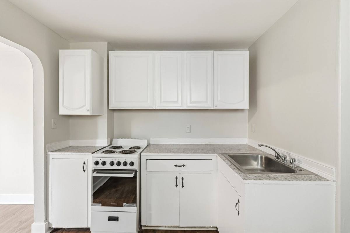 Apartment for rent at 37-39 Mead St, Manchester, NH 03104