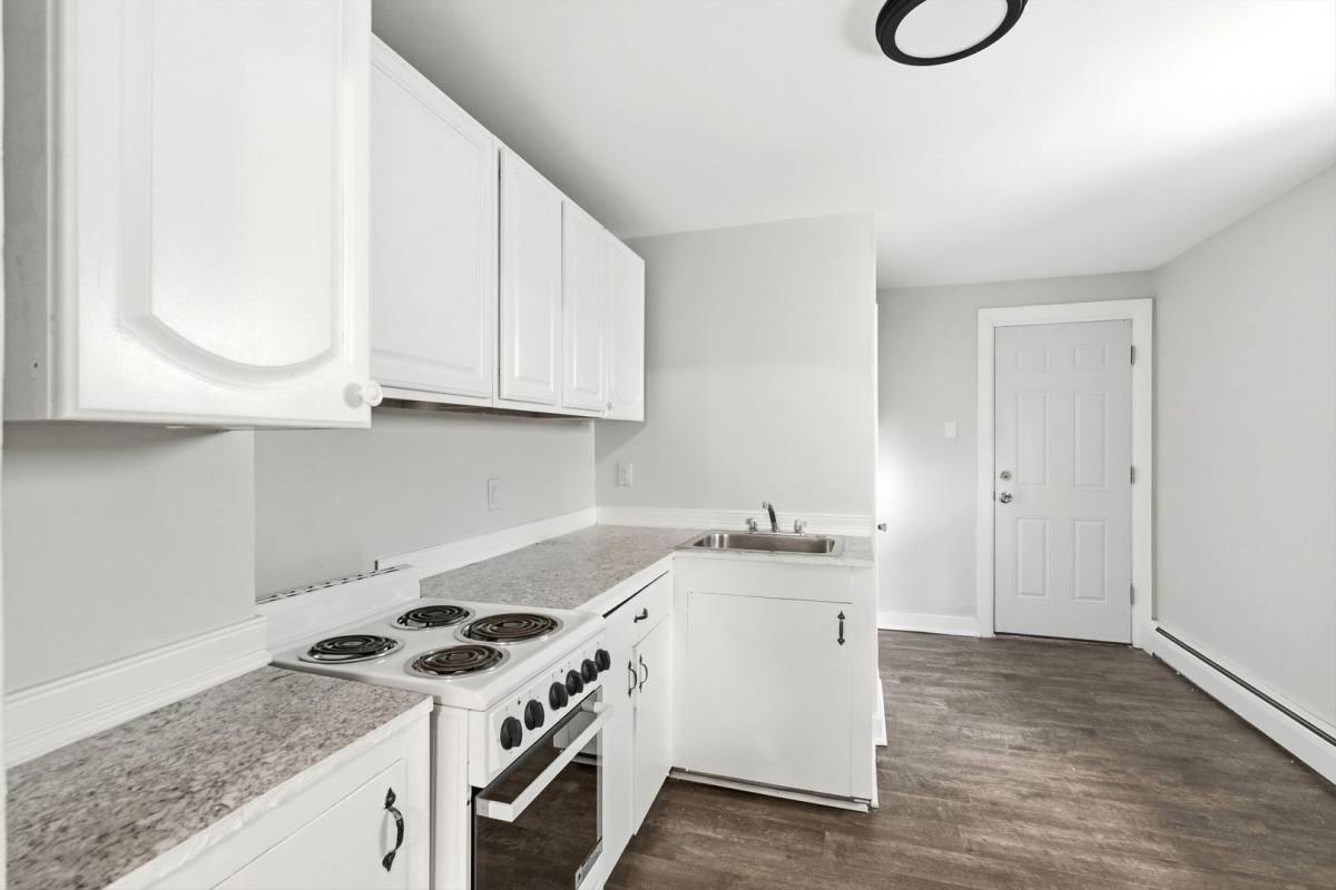 Apartment for rent at 37-39 Mead St, Manchester, NH 03104