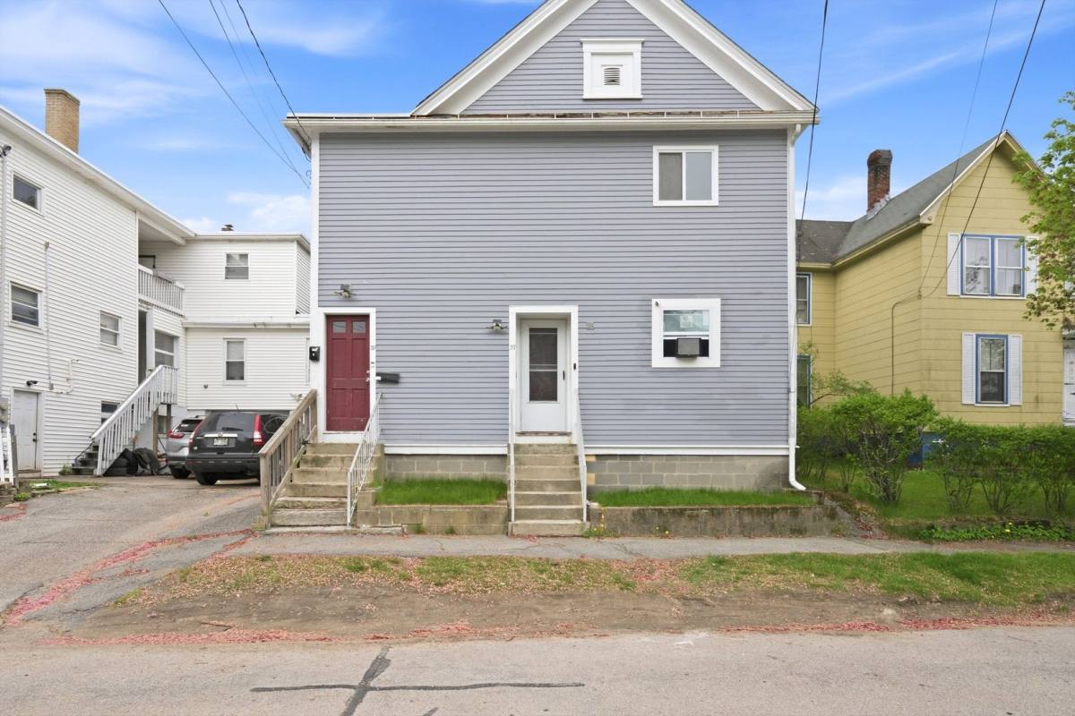 Apartment for rent at 37-39 Mead St, Manchester, NH 03104