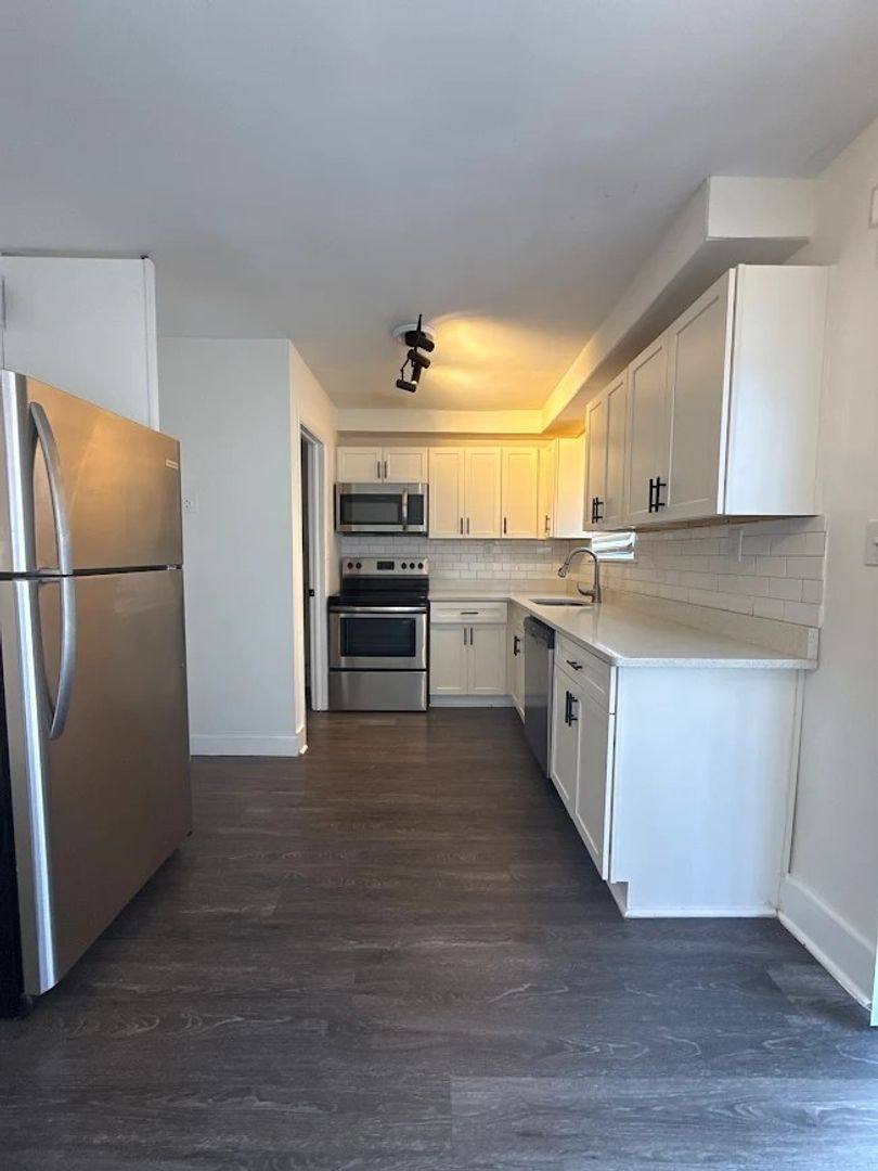 Apartment for rent at 2721 White Oak Dr, Decatur, GA 30032