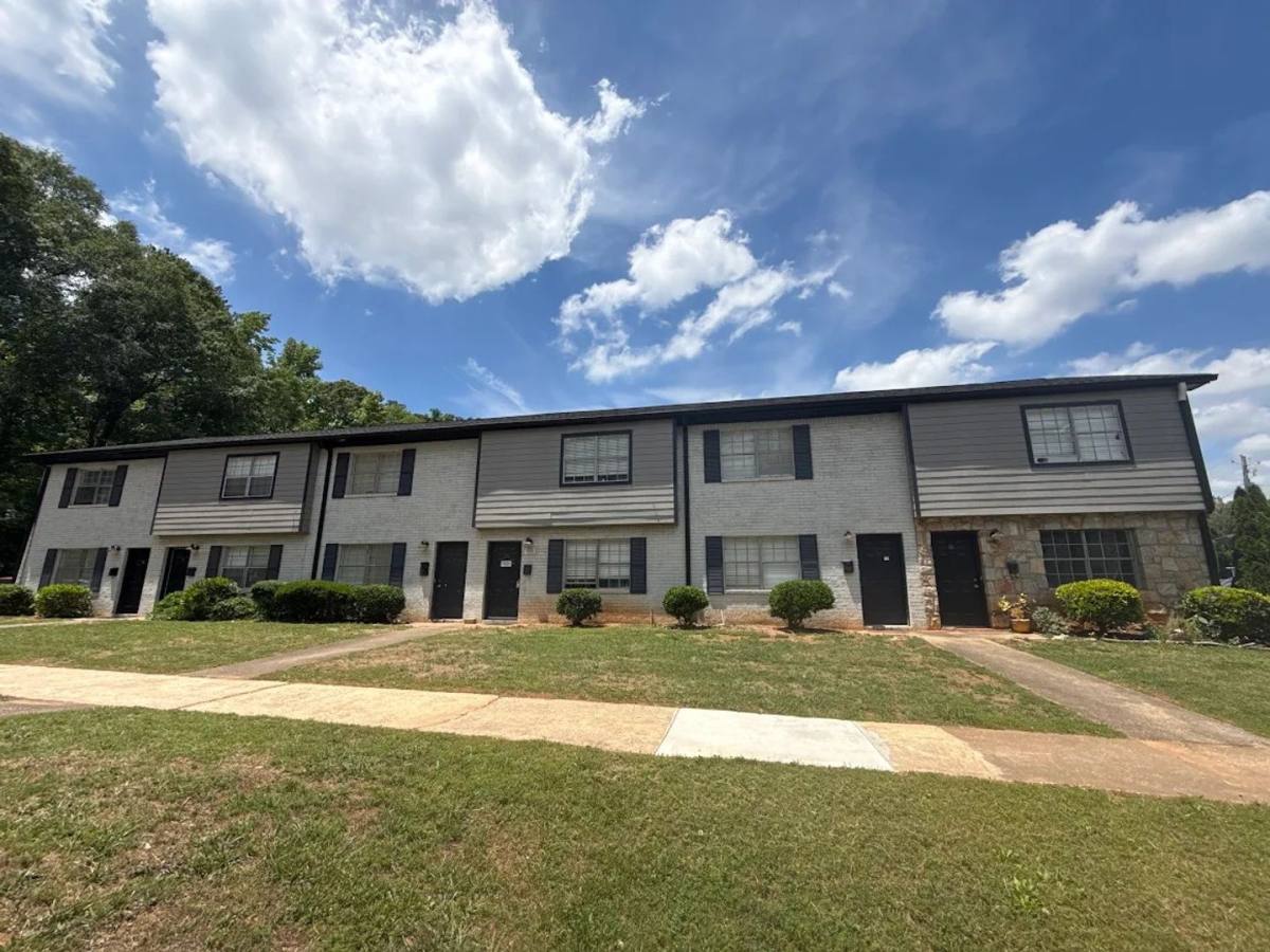 Apartment for rent at 2721 White Oak Dr, Decatur, GA 30032