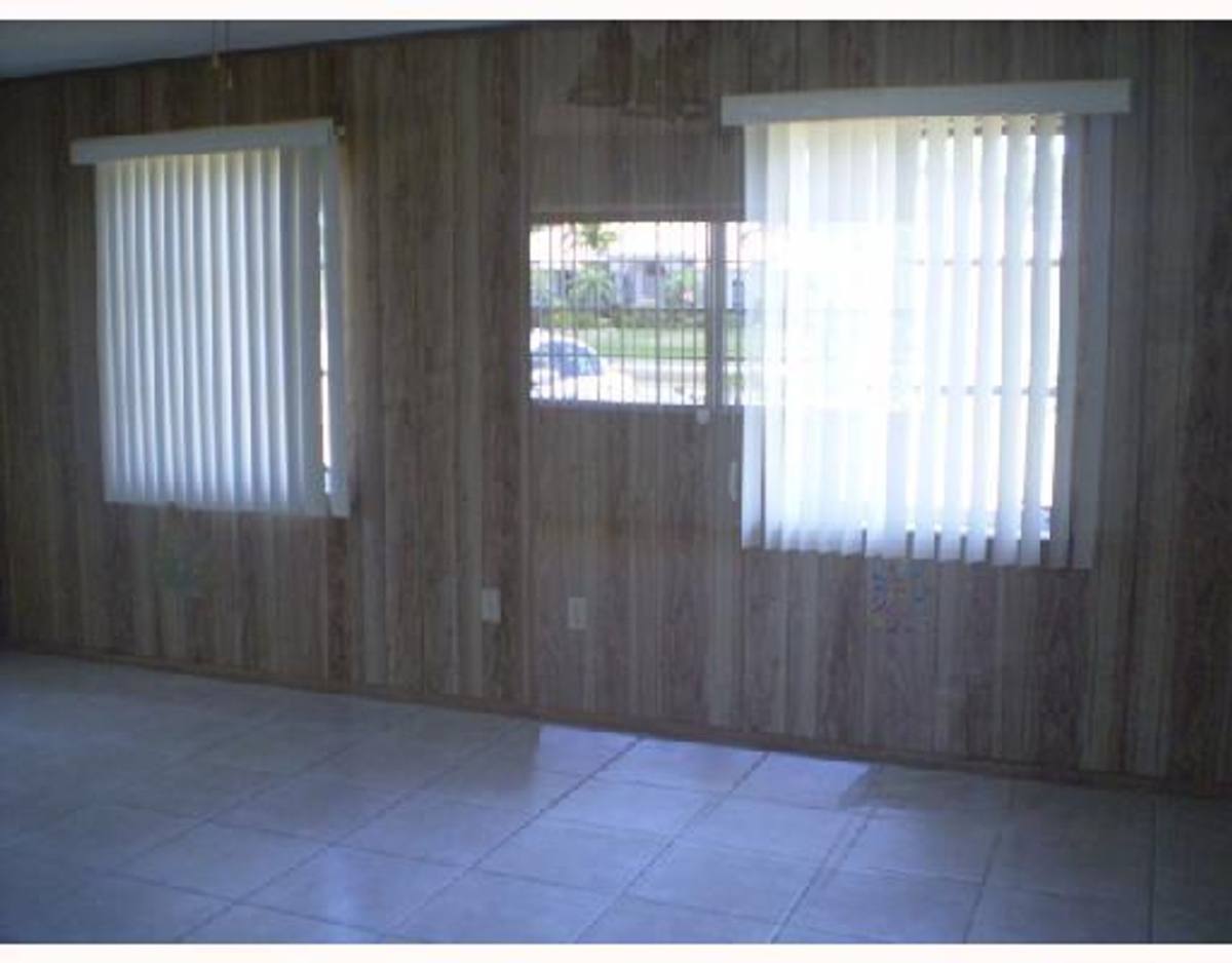 House for rent at 1881 SE Airoso Blvd, Port Saint Lucie, FL 34984