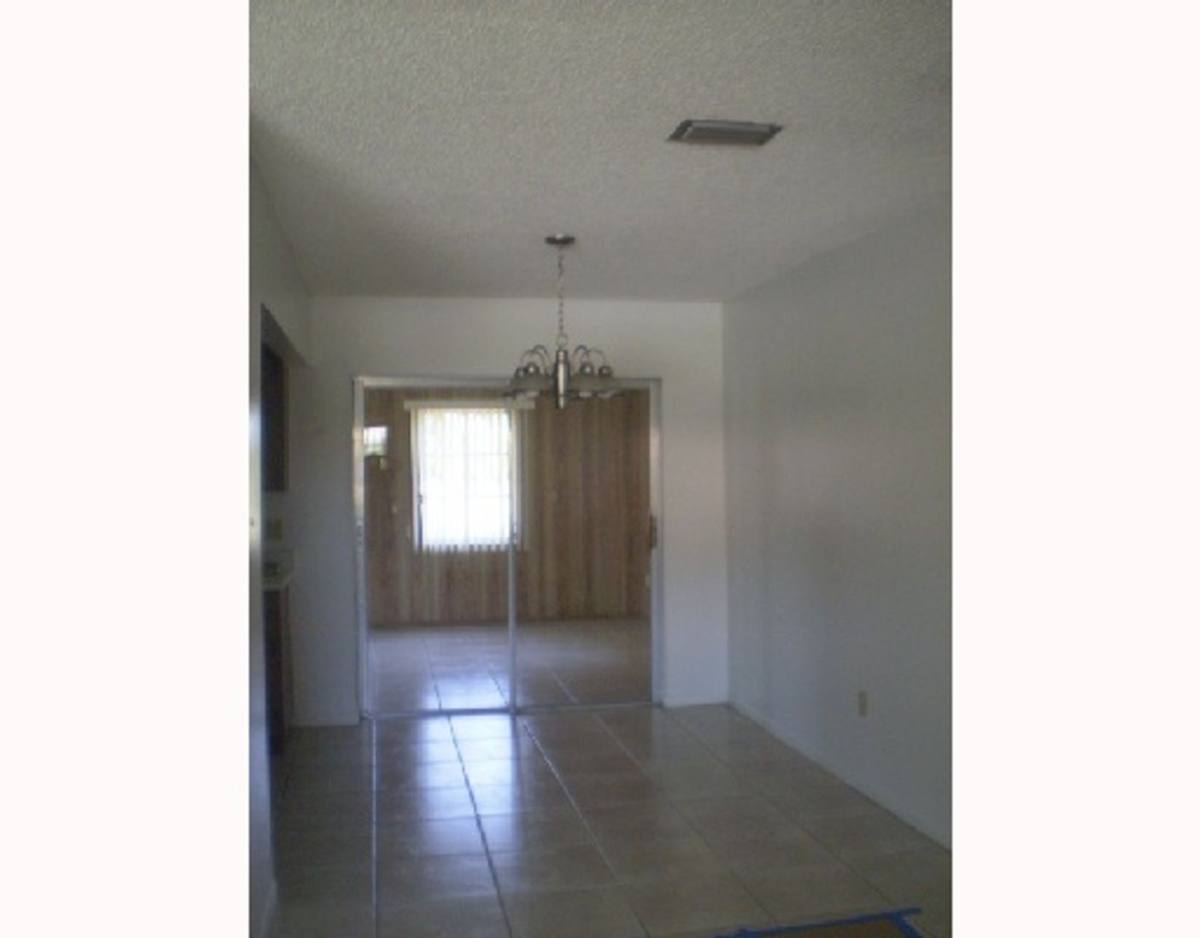 House for rent at 1881 SE Airoso Blvd, Port Saint Lucie, FL 34984