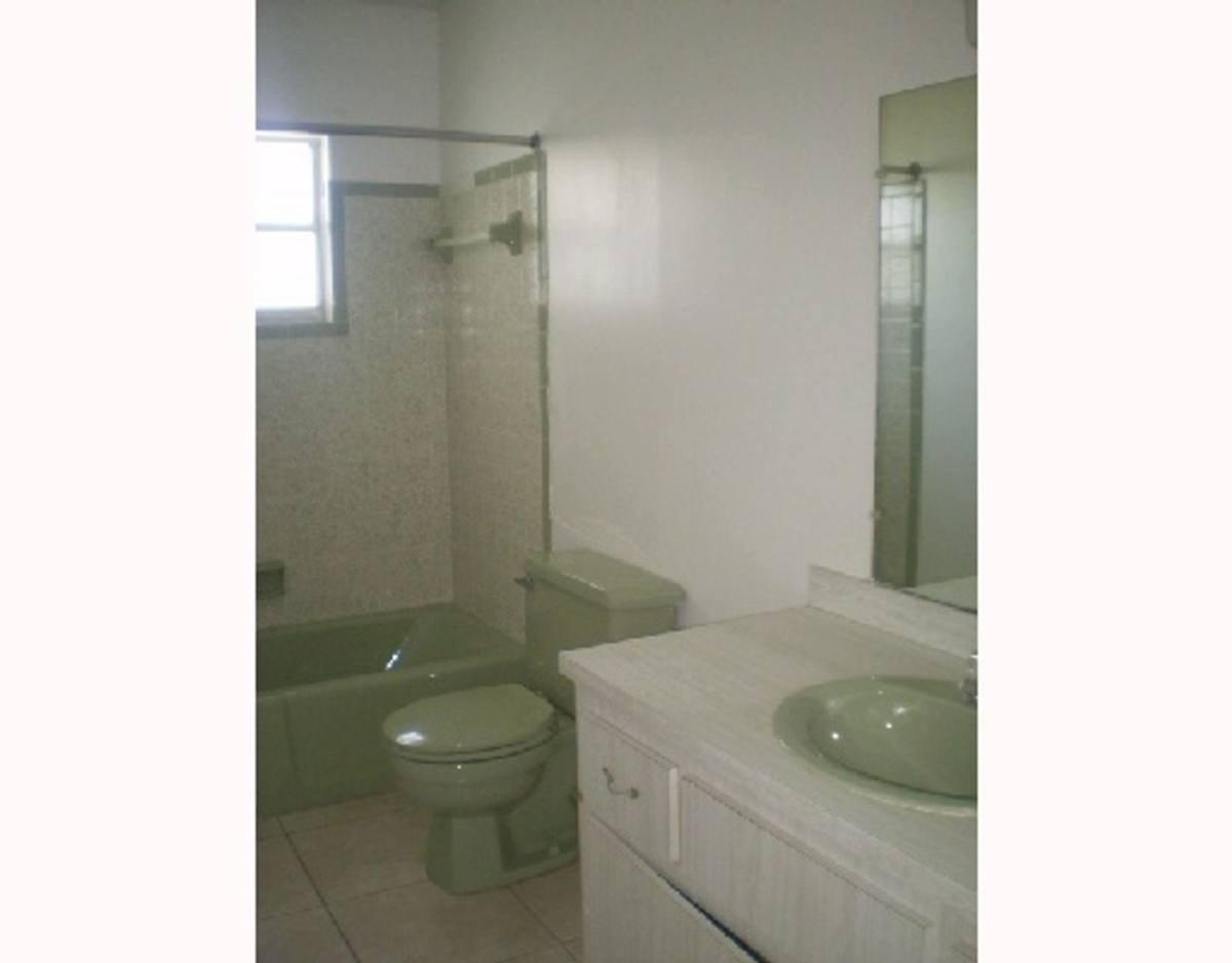 House for rent at 1881 SE Airoso Blvd, Port Saint Lucie, FL 34984