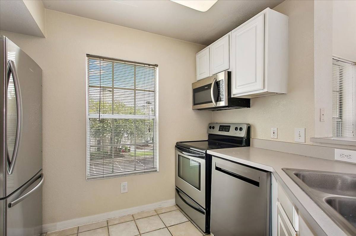 Condo for rent at 13703 Richmond Park Dr N, Jacksonville, FL 32224