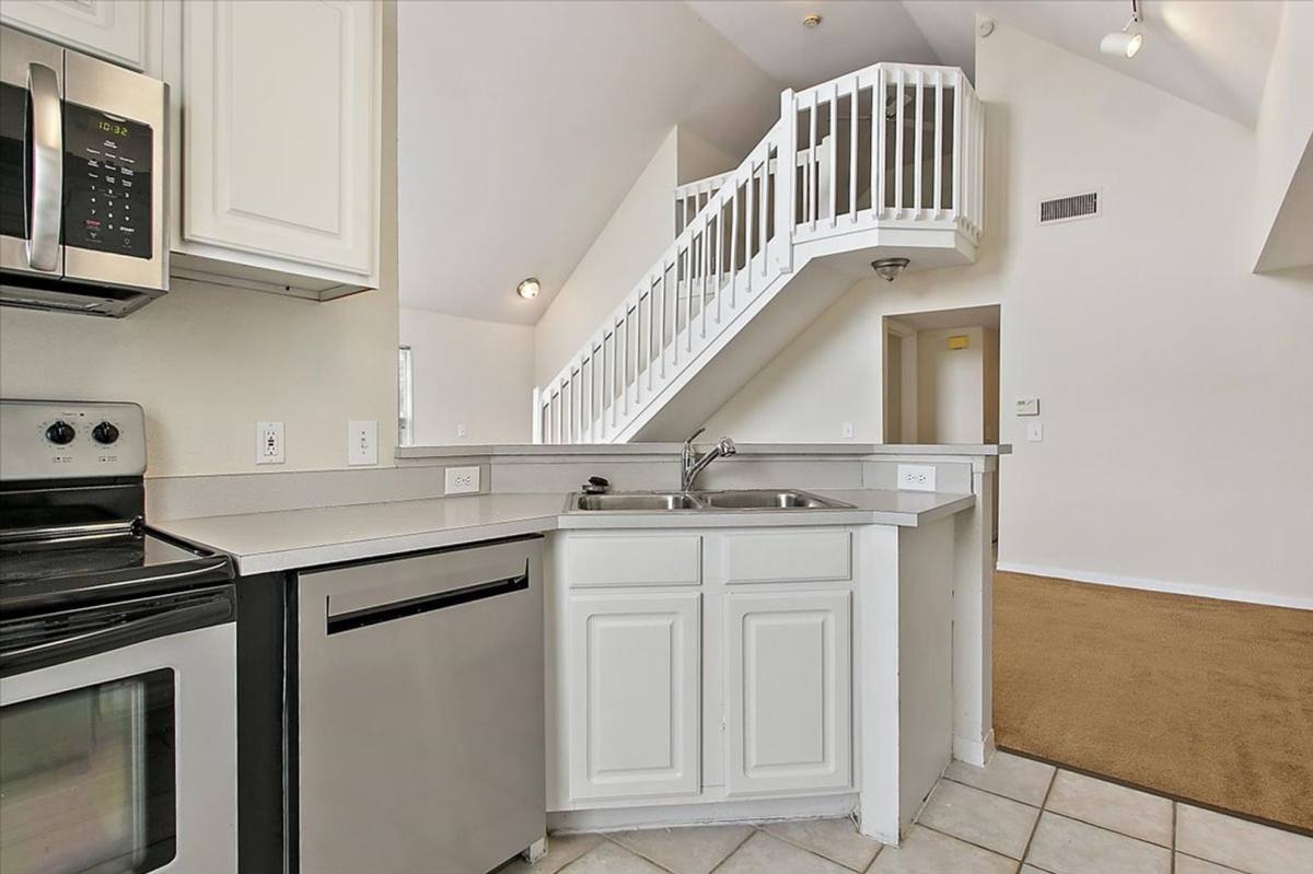 Condo for rent at 13703 Richmond Park Dr N, Jacksonville, FL 32224