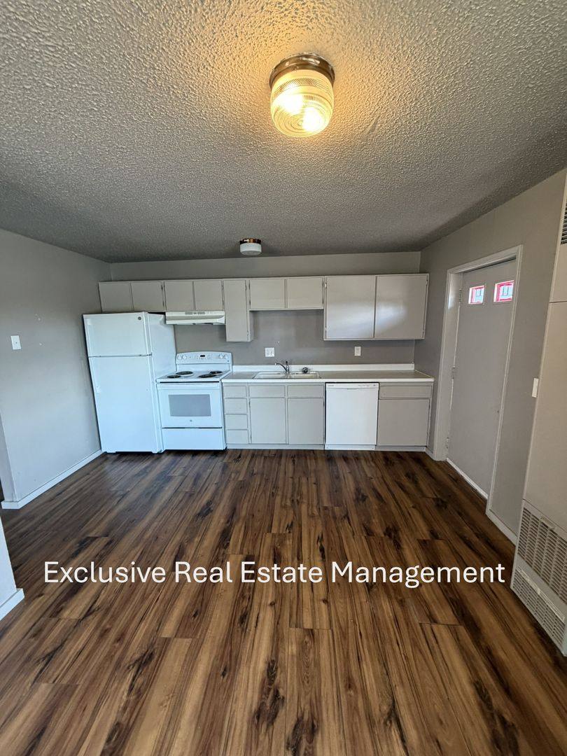Apartment for rent at 608 Riverside Dr, Klamath Falls, OR 97601