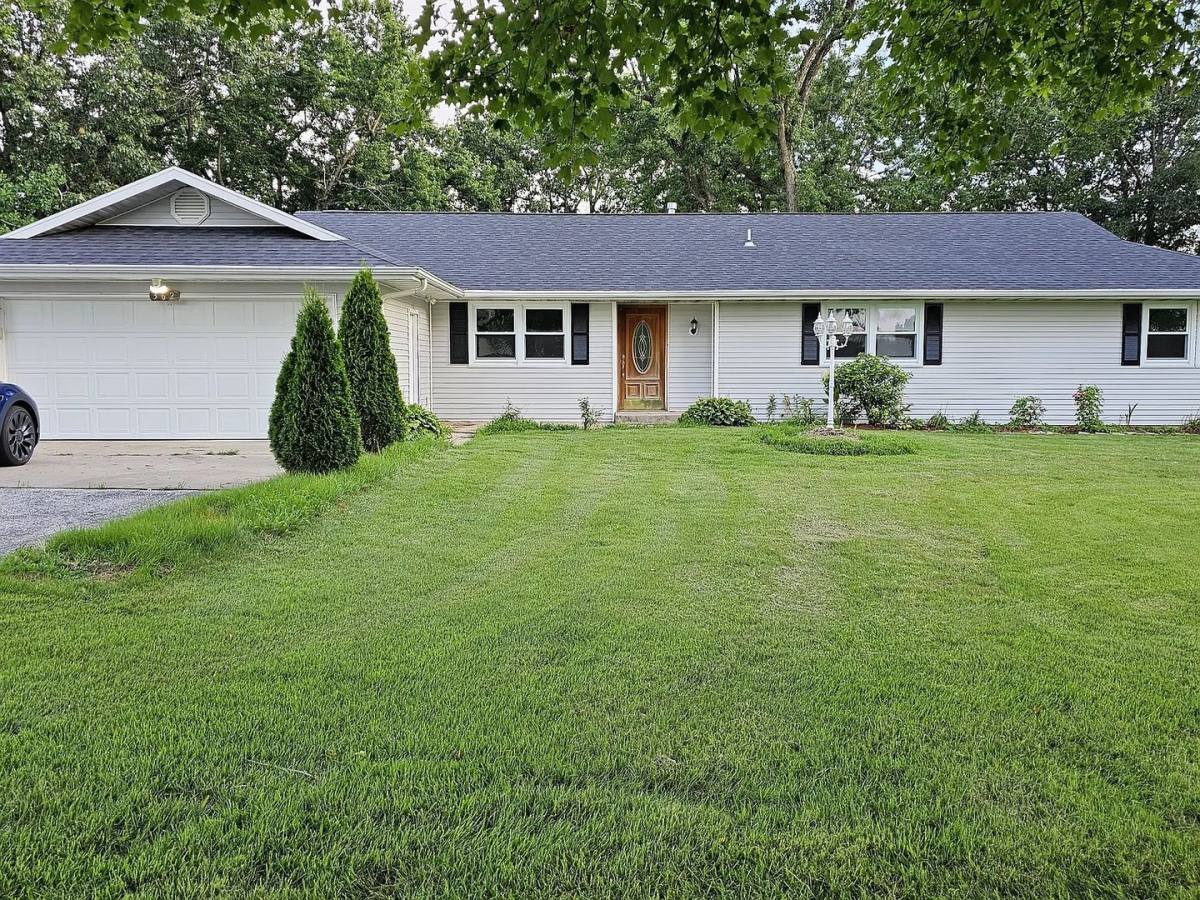 House for rent at 362 E State Highway Cc, Nixa, MO 65714